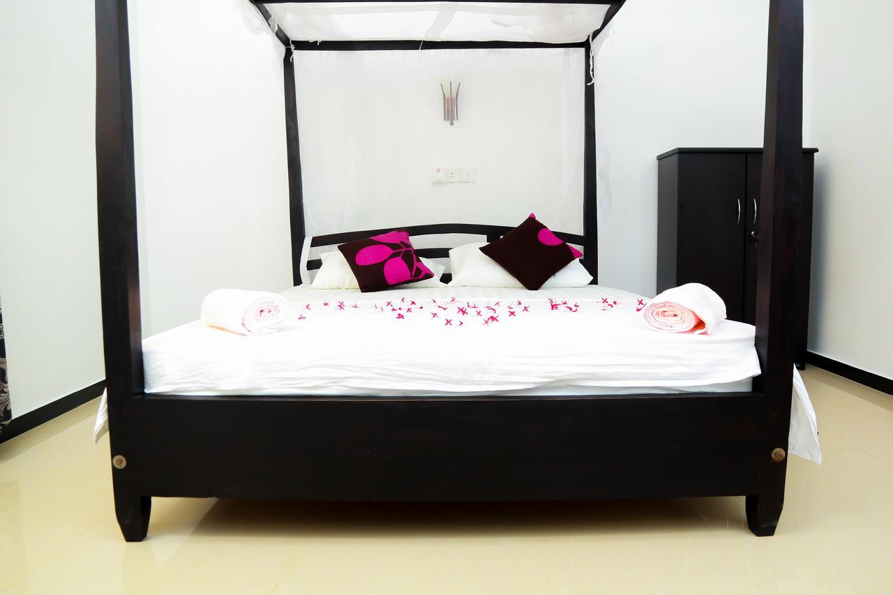 Anila Beach Inn แทนกาลเล ภายนอก รูปภาพ